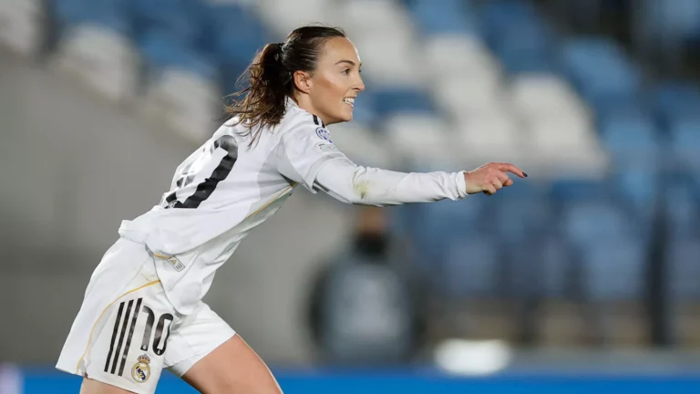 Caroline Weir celebrando el gol del empate contra el PAris Fc
