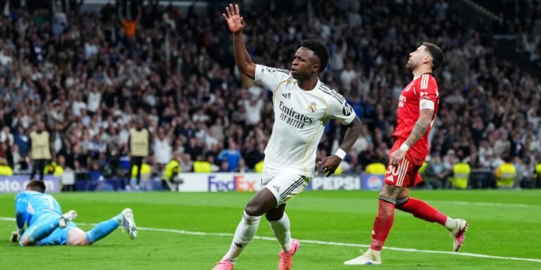 Vinicius celebrando su gol